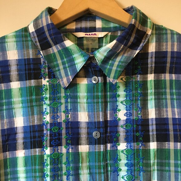 Vintage Alia Plaid Embroidered Green & Blue Cottagecore Button Down Shirt - Picture 3 of 16